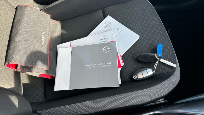 Nissan Juke 1.0 DiG-T N-Connecta 5dr Petrol Hatchback